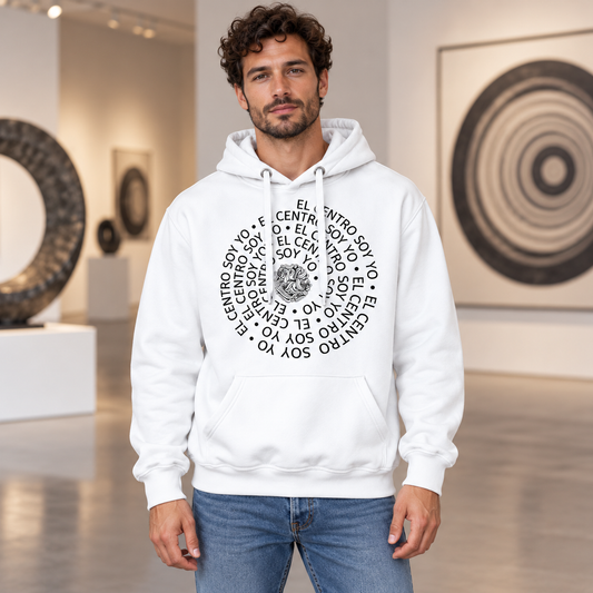 Hombre con sudadera blanca El Centro Soy Yo con capucha en galería de arte, espiral de texto egocéntrico - Starway to Helen
