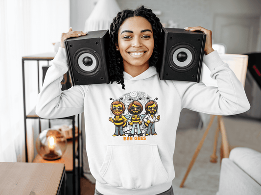 Vista trasera de sudadera Bee Gees parodia con diseño musical retro y abejas bailarinas