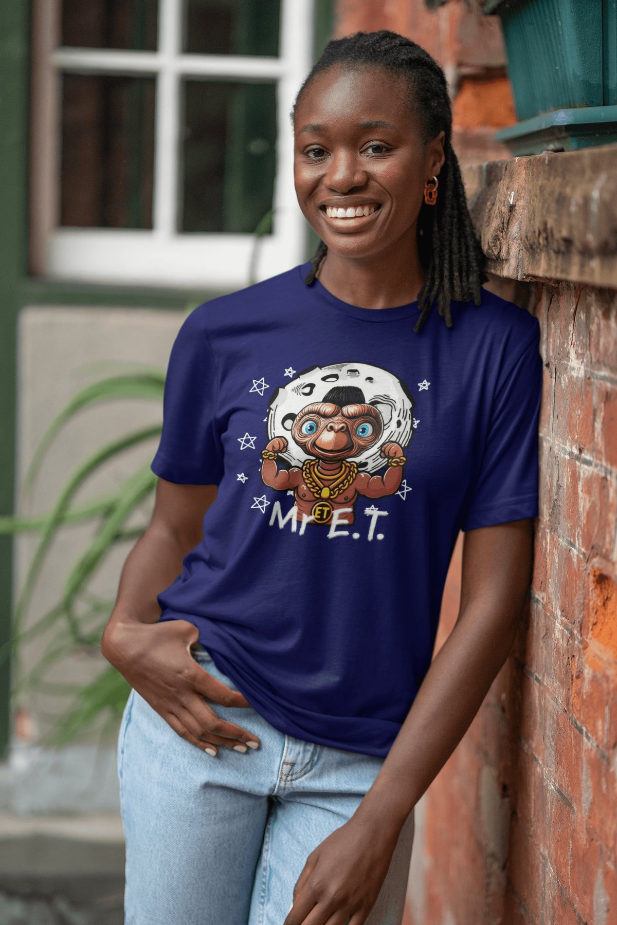 Pareja con camiseta Mr E.T., parodia de E.T. el Extraterrestre - Starway to Helen