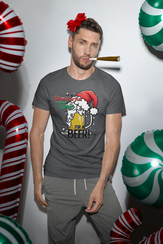 Camiseta It's the Most Wonderful Time for a Beer
Ropa divertida de Navidad
Humor gráfico
StarWayToHelen
Moda navideña original para amantes de la cerveza