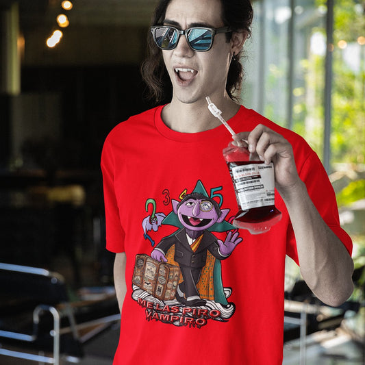 Hombre con camiseta roja Me Las Piro Vampiro, humor vampírico