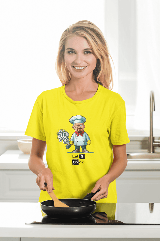 Vista frontal de camiseta Let's Cook, prenda friki para fans de Breaking Bad con buen humor