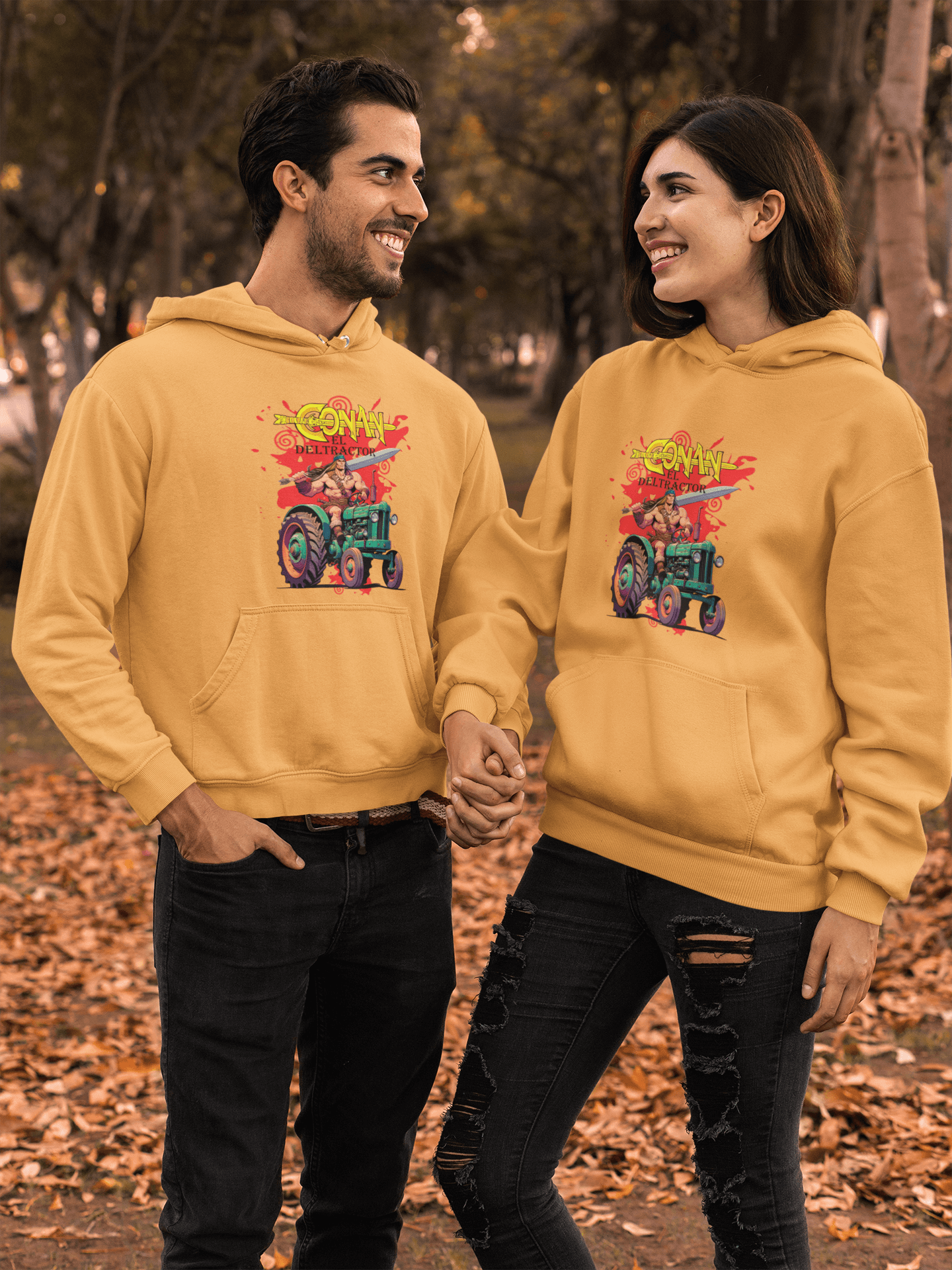 Imagen que muestra una selección de sudaderas con diseños originales y creativos de la colección de novedades, destacando gráficos únicos y colores vibrantes.