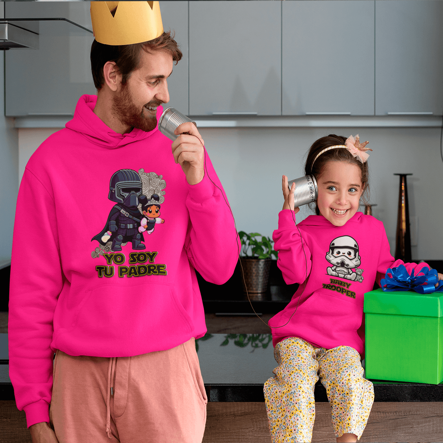 SUDADERA CON CAPUCHA AMARILLO STARWARS