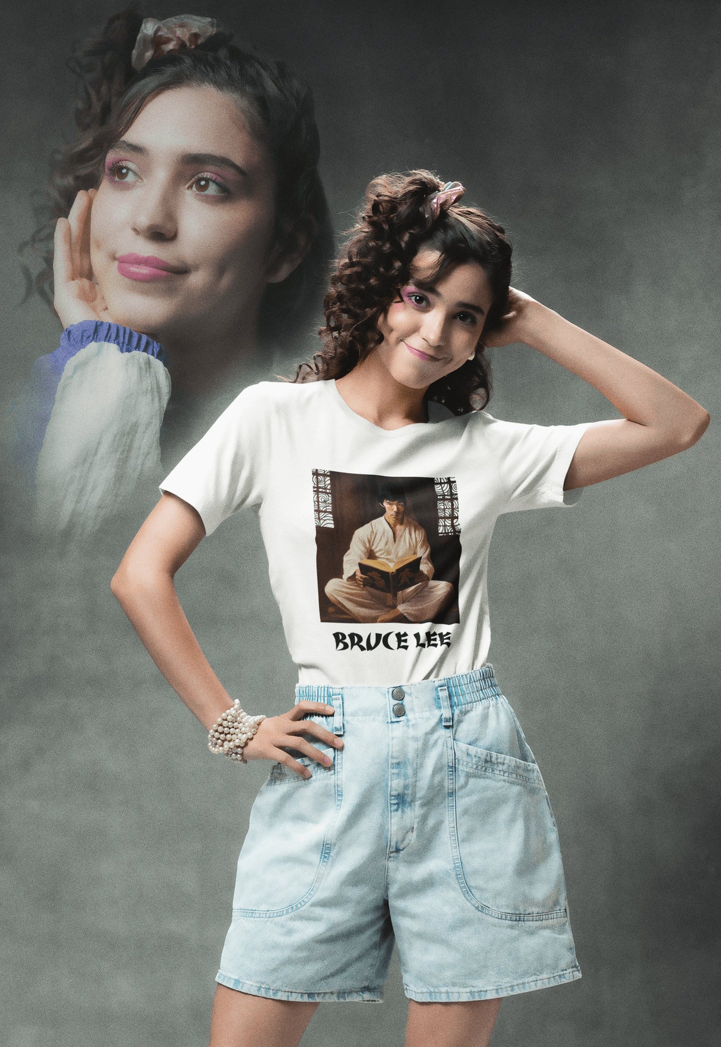 Mujer con camiseta Bruce Lee - Starway to Helen