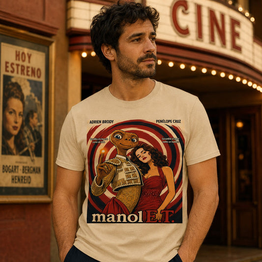 Chico con camiseta crema Manol E.T. (Manolete y E.T.) - Starway to Helen