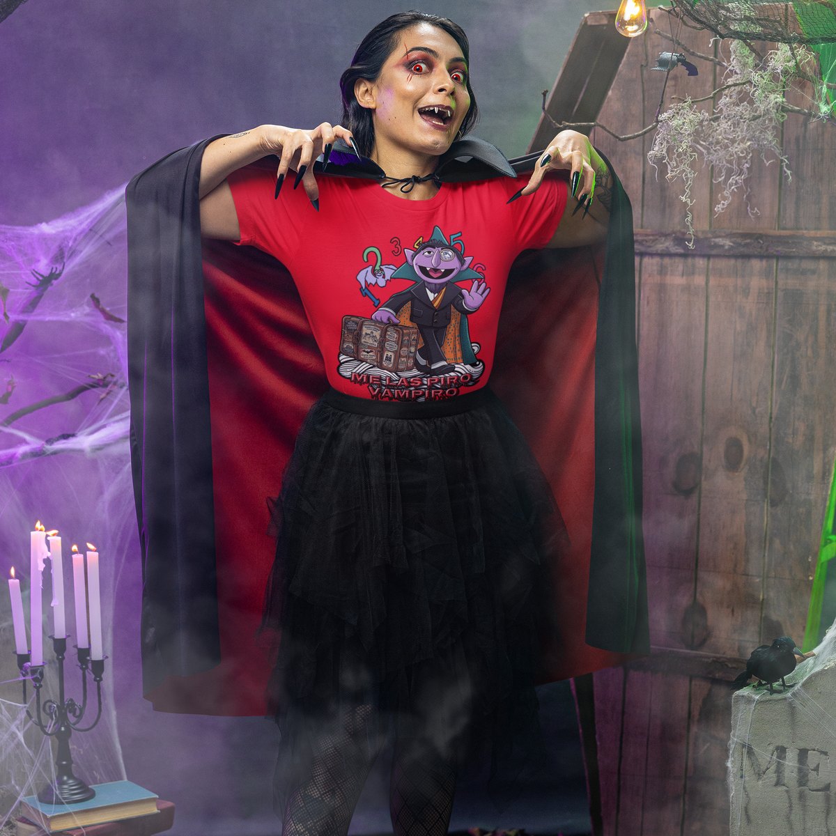 Mujer con camiseta roja Me Las Piro Vampiro, humor vampírico