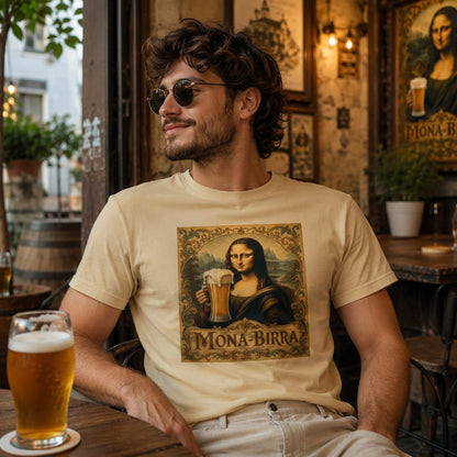 Hombre con camiseta Mona-Birra, parodia de la Mona Lisa de Da Vinci - Starway to Helen