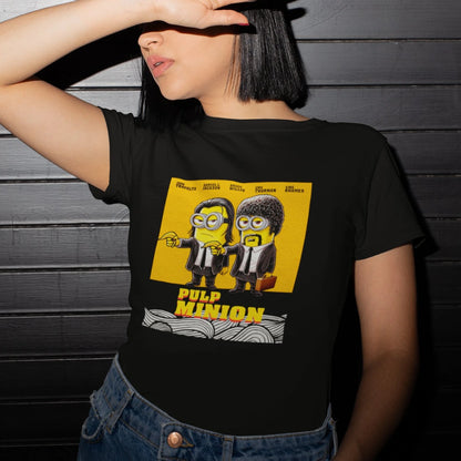 Modelo con camiseta Pulp Minion, Pulp Fiction y los Minions - Starway to Helen