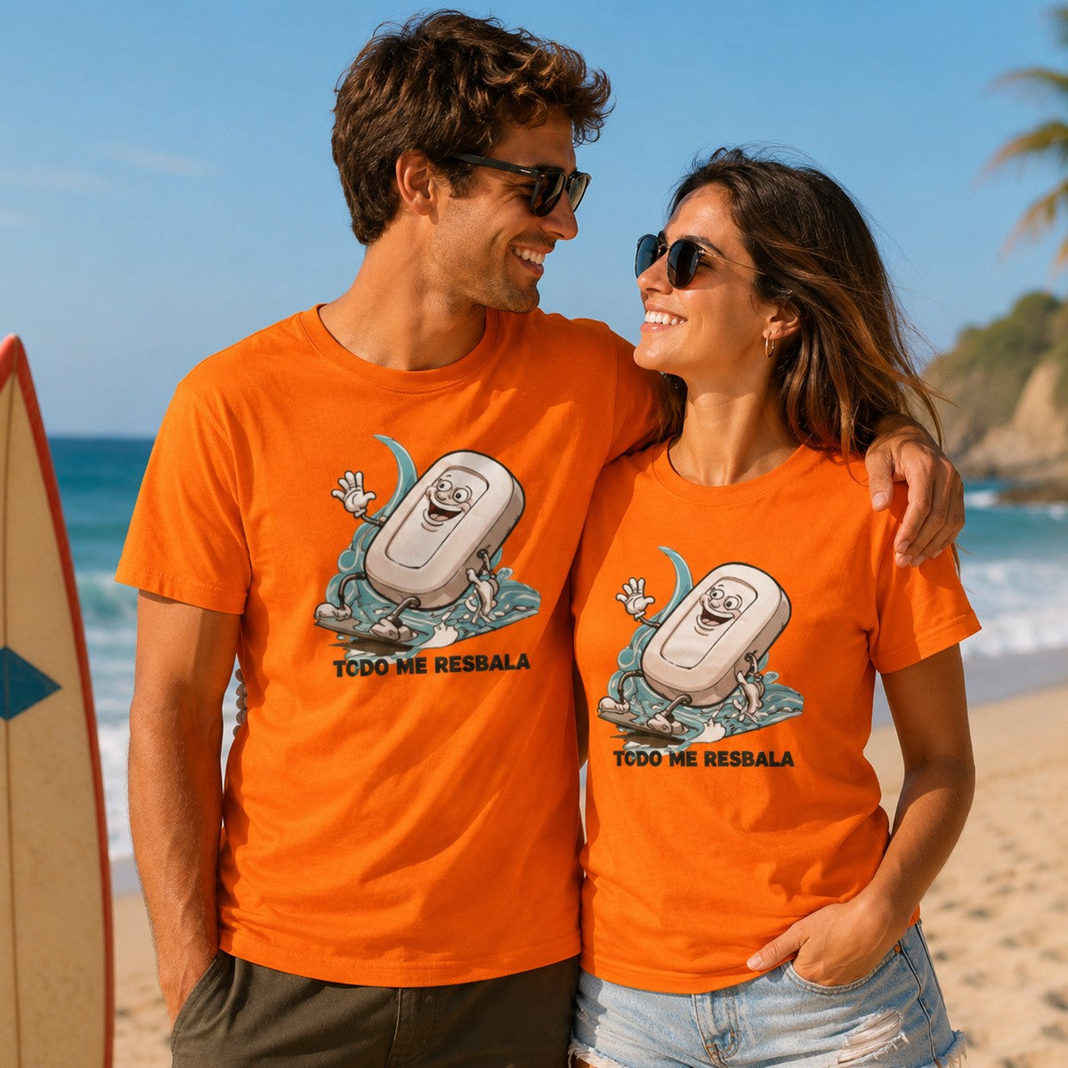 Pareja con camiseta Todo Me Resbala naranja - Starway to Helen