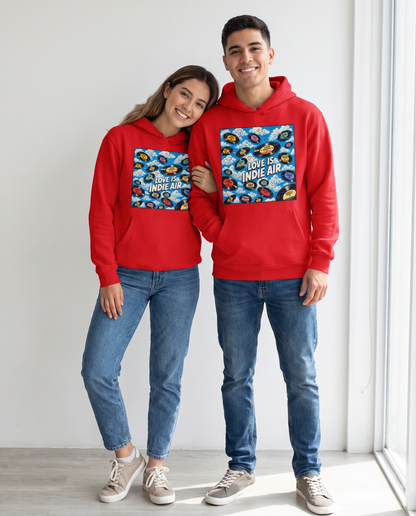 Pareja con sudadera roja Love is Indie Air – Starway to Helen