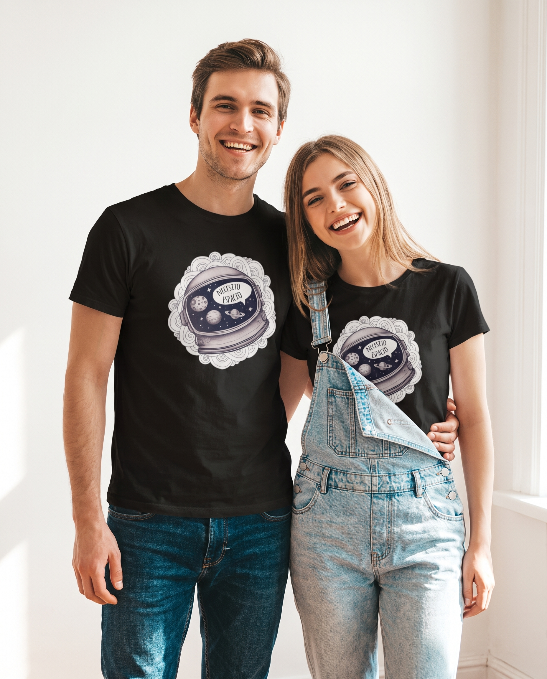 Pareja con camiseta Necesito Espacio, diseño astronauta y galaxia - Starway to Helen