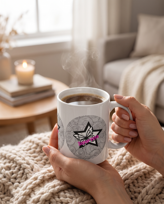 Manos sosteniendo taza SuperYaya con café - Starway to Helen
