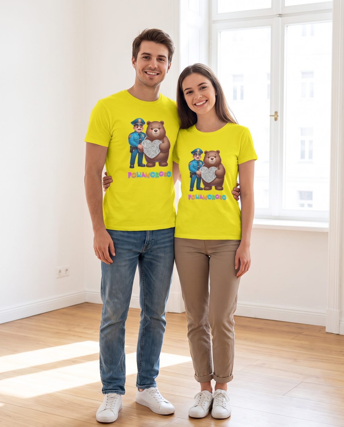 Pareja con camiseta Poliamoroso, diseño de amor plural y humor - Starway to Helen