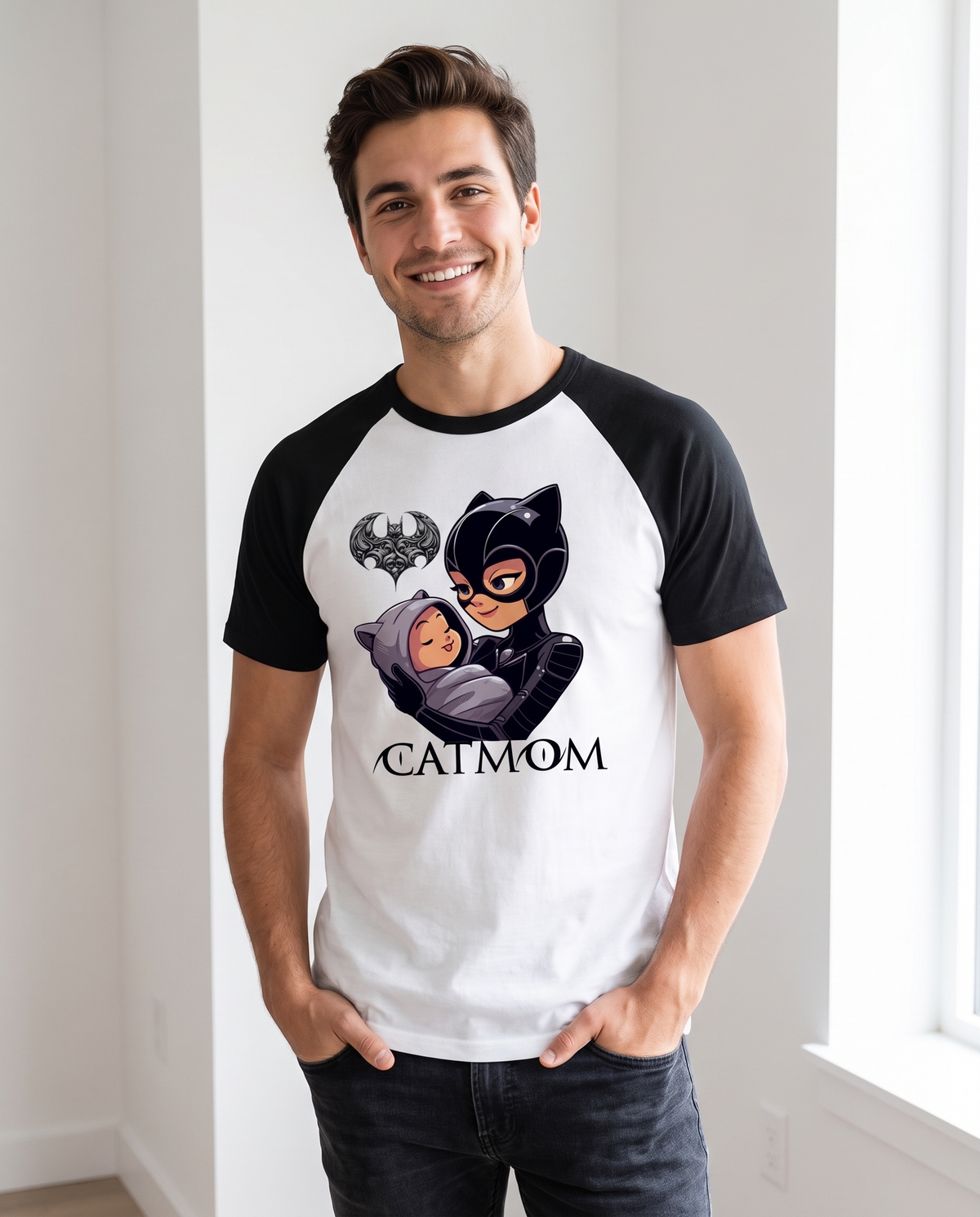 Hombre con camiseta CatMom, prenda divertida para amantes de los gatos
