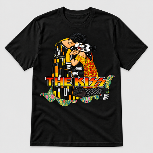 Camiseta negra The Kiss, parodia de KISS y El Beso de Klimt con pareja rockera, logo en llamas y manto de flores - Starwaytohelen