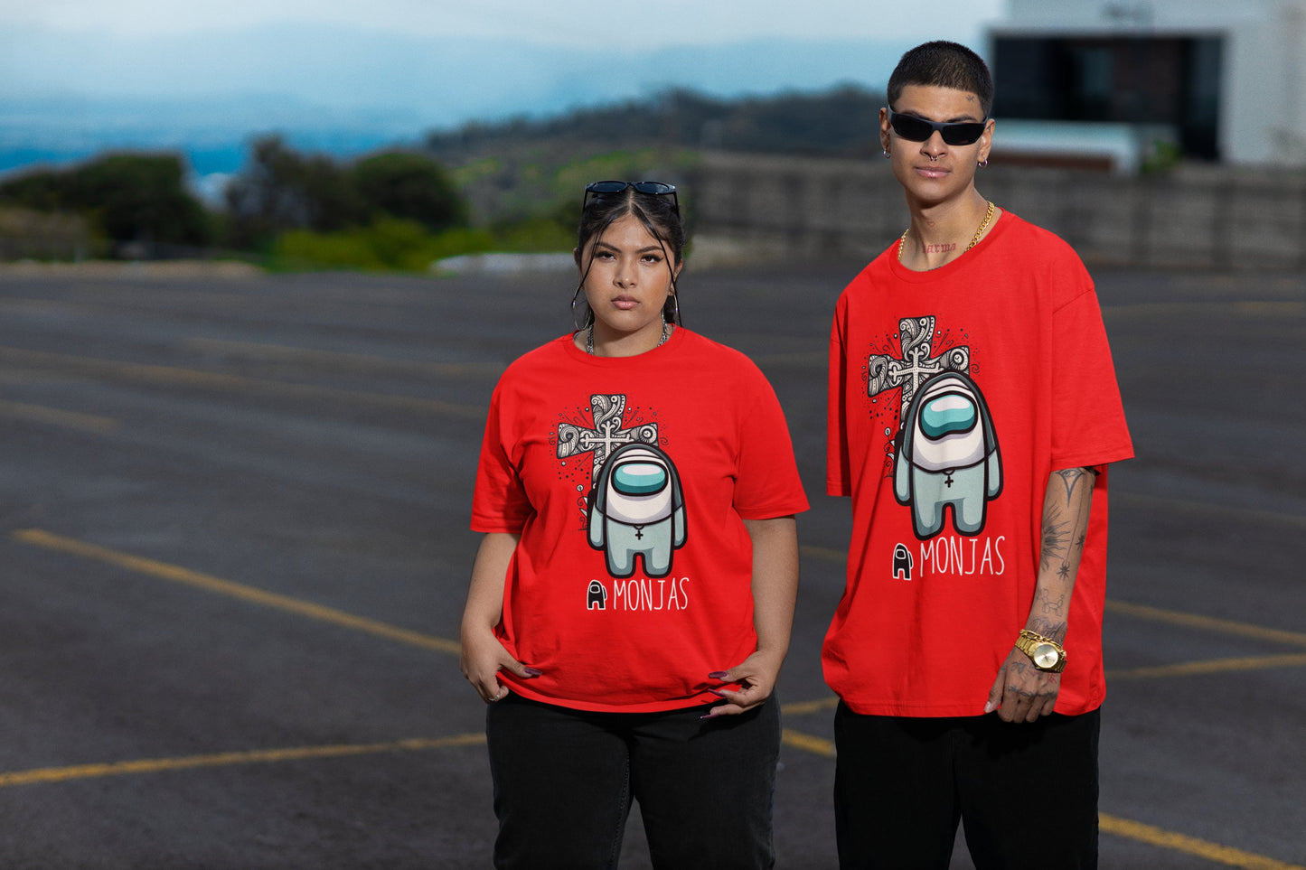 Vista lateral camiseta A Monjas, diseño geek original