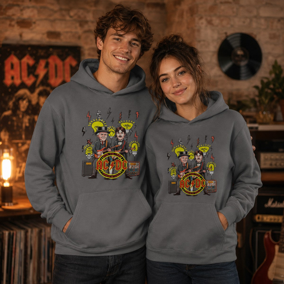 Pareja con sudadera gris AC/DC Tesla Edison – Starway to Helen