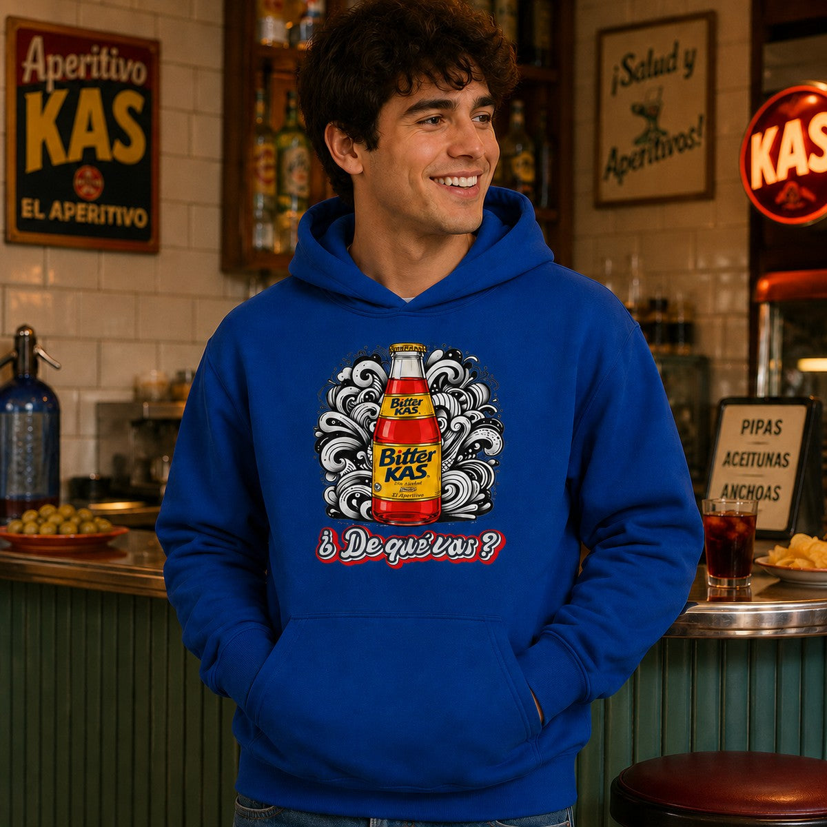 Modelo con sudadera Bitter Kas, refresco Kas - Starway to Helen