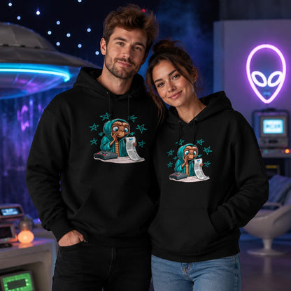 Pareja con sudadera ET Factura de la Luz negra, E.T. revisando la factura eléctrica - Starway to Helen