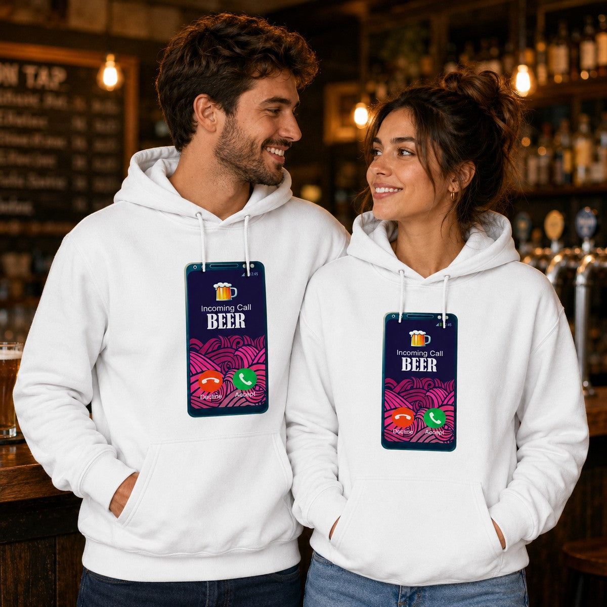 Pareja con sudadera Incoming Call Beer blanca, humor cervecero - Starway to Helen