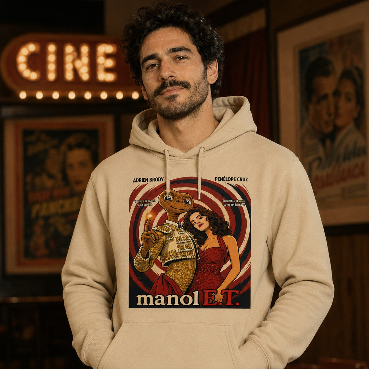 Chico con sudadera crema Manol E.T. (Manolete y E.T.) - Starway to Helen