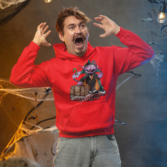 Hombre con sudadera roja con capucha Me Las Piro Vampiro, humor vampírico